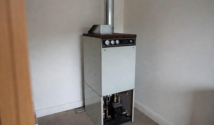 UK open flue (conventional) floor-standing boiler